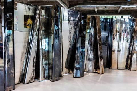 Artistic installation by Vincenzo de Cotiis, reflecting the duality of protection and reliability,