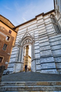 Tor tor to the Piazza del Duomo, Siena, Tuscany, Italy