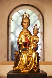 Statue of the Virgin Mary in the crypt, Mariendom, UNESCO World Heritage Site, Hildesheim, Lower