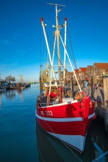 The harbour of Neuharlingersiel, East Frisia, Lower Saxony, fishing boats, fishing cutter,