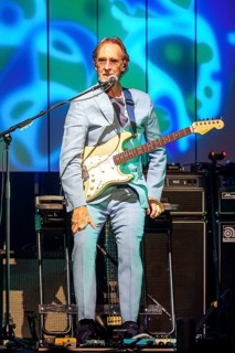 Mike Rutherford, guitarist and namesake of Mike and the Mechanics live on Looking Back - Living The