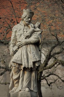 Sculpture of Saint Martin with crucifix, Hattersheim, Taunus, Hesse, Germany