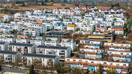 Hohlgrabenäcker settlement in Zazenhausen. There are 265 private homes and 9 apartment blocks in