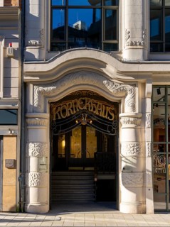 Entrance to the Körnerhaus, Hamburg, Germany