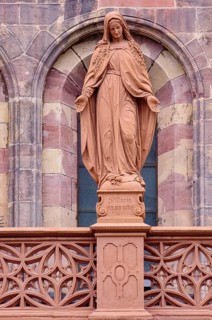 Sculpture of Mother Mary at Freiburg Cathedral, the Cathedral of Our Lady, Freiburg im Breisgau,