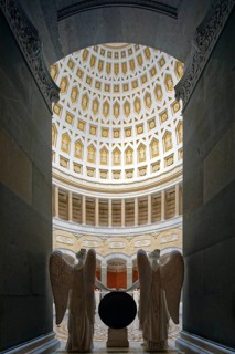 Interior, hall with two of 34 angels, goddesses of victory 3, 3 metres high, monument