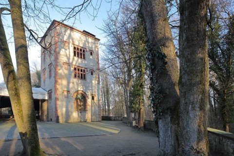 Bannturm vom Schloss Schönborn, Heusenstamm, Hesse, Germany