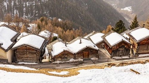 Snow-covered old farmhouses, historic town center, Chandolin, Val d'Anniviers, Valais Alps, Canton