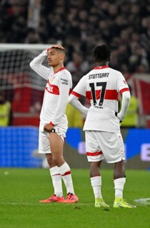 Enzo Millot VfB Stuttgart (08) Justin Diehl VfB Stuttgart (17) disappointed MHPArena, MHP Arena