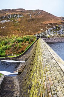 Caban Coch Dam, Elan Valley, Caban-Coch Reservoir, Rhayader, Wales, UK