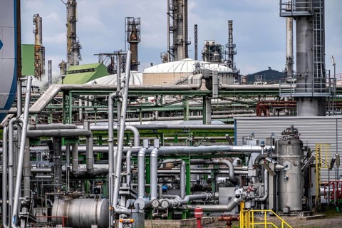 Ruhröl refinery, BP Gelsenkirchen, now BP Refining & Petrochemicals GmbH, tanks and plant in