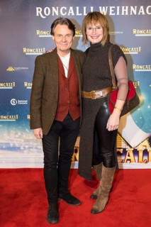 Wolfgang Bahro with his woman Barbara Bahro at the premiere of the 20th Original Roncalli Christmas