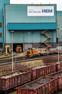 Hüttenwerke Krupp-Mannesmann, HKM in Duisburg, halls of the blast furnace steelworks, tracks of the