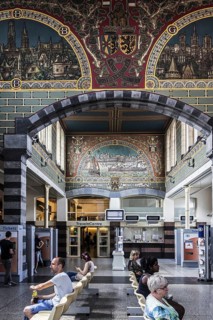 Murals in sgraffito style in the main entrance hall of the Gent-Sint-Pieters, Saint Peter's railway