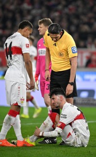 Atakan Karazor VfB Stuttgart (16) injured Injury on the ground Luca Jaquez VfB Stuttgart (14)