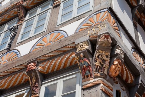 Ornately carved architectural detail of Stiftsherrenhaus, 1558, Osterstrasse, Hameln, Lower Saxony,
