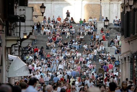 Rome, ITA, 08.09.2004 -Tourists at the Spanish Steps, Rome, Italy
