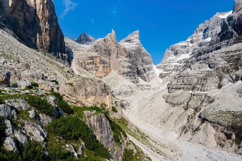Mountain valley, Castelletto Superiore and Cima Sella peaks, back Scharte Bocca di Tuckett, Brenta