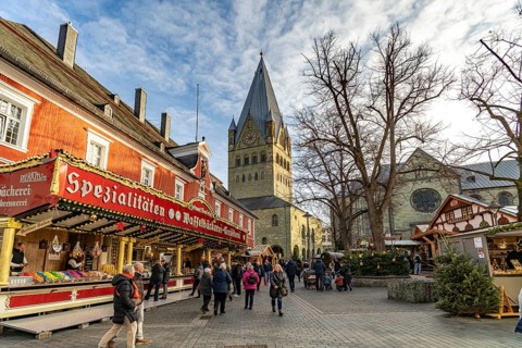 Christmas market and St. Patrokli Cathedral in Soest, North Rhine-Westphalia, Germany