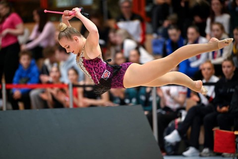 Nicole Hill GBR with handheld club rhythmic gymnastics, RSG Turnen Schmiden International 2026,