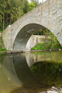Old stone arch bridge over the Zschopau near Wolkenstein, Wolkensteiner Schweiz, Erzgebirge,