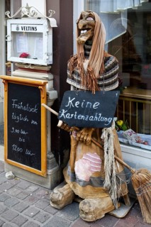 No card payment at the Hexe, Cafe, Old Town, Goslar, Harz, Lower Saxony, Germany