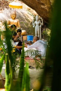Buddhist nun, Preah Ang Thom Temple, Phnom Kulen National Park, Siem Reap, Cambodia