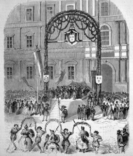 Faradole, a historical Provençal folk dance, danced in front of the king's tribune in the park of