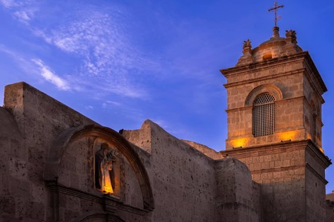 Peru, Colorful colonial buildings and streets of Arequipa in historic city center near Plaza de