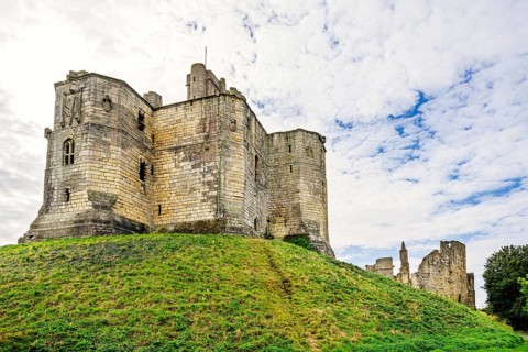 Ruins of Warkworth Castle, River Coquet, Warkworth, Northumberland, England, UK