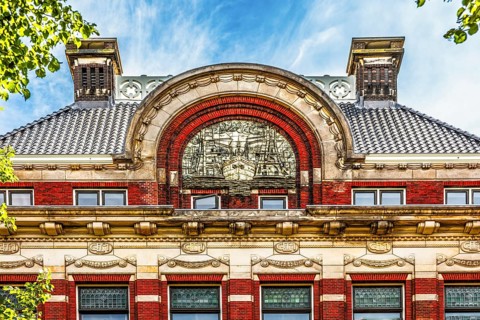 Elevatorhuis at Parklaan 8, mix of Neo-Renaissance and Art Nouveau, Scheepvaartkwartier district,