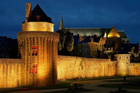 Europe, France, Brittany, Vannes at night, Vannes, France