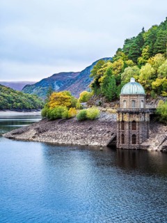 Autumn colors over Garreg Ddu Dam, Elan Valley, Caban-Coch Reservoir, Rhayader, Wales, UK