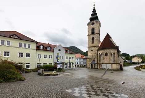 Market square with parish church, Ternberg, Traunviertel, Upper Austria, Austria