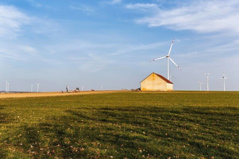 Barn in a meadow, wind turbine, Willebadessen, Höxter, Teutoburg Forest Eggegebirge nature park
