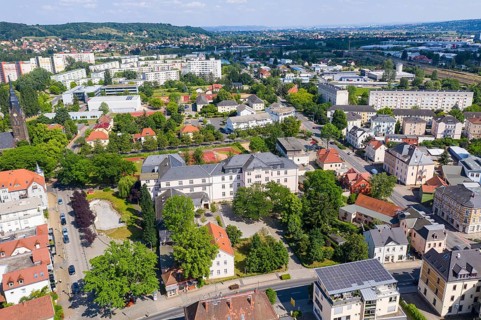 Aerial view of the Leonhard-Frank-Oberschule, in the background the new development area Dresdner