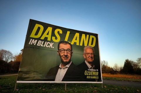 Leading candidate Cem Özdemir of the party Alliance 90 Die Grünen, together with Winfried