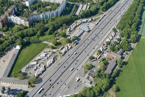 Motorway service area Sillhorn, A1, BAB, petrol station, truck, service area, full, Hamburg