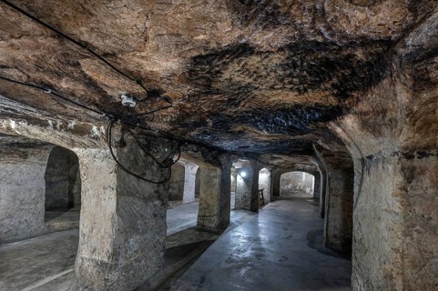 Historic rock cellar, laid out in the 17th century, market square, Lauf an der Pegnitz, Middle