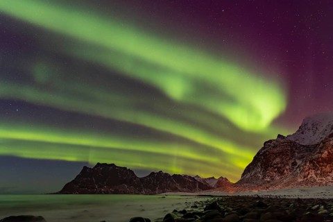 Aurora over the mountains and sea of Lofoten, Northern Lights, Northern Lights, Landscape, Leknes,