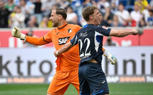 Cheers Joy Emotion Goalkeeper Oliver Baumann TSG 1899 Hoffenheim (01) Alexander Prass TSG 1899