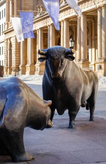 Bull and bear on the stock exchange square in front of the stock exchange, Frankfurt am Main,