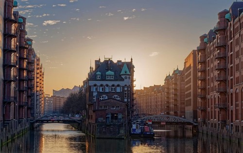The moated castle in Hamburg's Speicherstadt between the Holländischbrookfleet and the