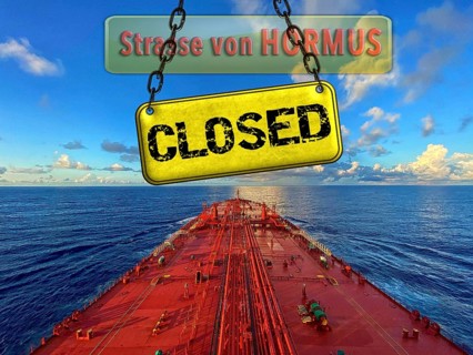 Symbolic image, Iran war, USA and Israel attack, Strait of Hormuz blocked as a strait, tankers,