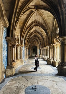 The Gothic cloister of Porto Cathedral was decorated with blue and white azulejos tiles, Sé do
