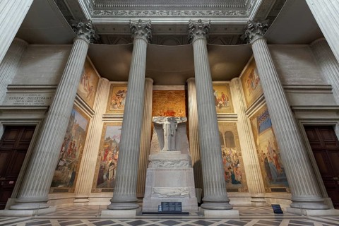 Panthéon, National Hall of Fame, war memorial with winged figures for the unknown victims of World