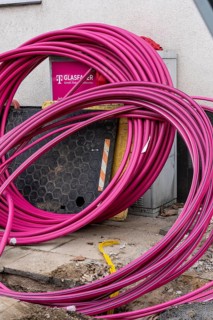 Construction site for the fibre-optic network Telekom expansion, construction work, on Alfredstraße