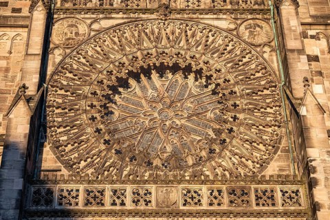 Detailed view of the west façade of St. Lawrence Church with an approx. 9 meter diameter rosette,