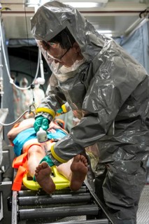 Decontamination of injured persons after an assumed accident involving hazardous substances, fire