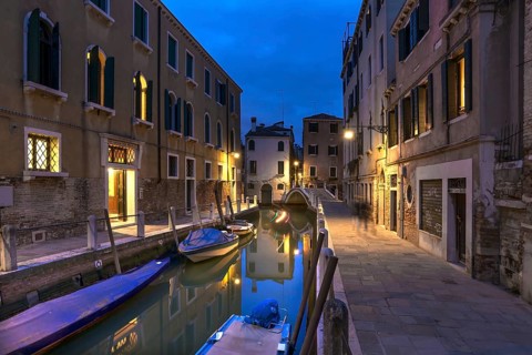 Quiet evening mood on a side canal in the Dorsodoro district, Venice, Veneto, Italy